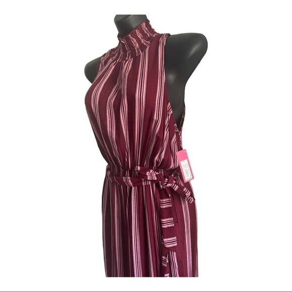 Xhiliration Striped Sleeveless Jumpsuit With High Neck - Picture 5 of 10